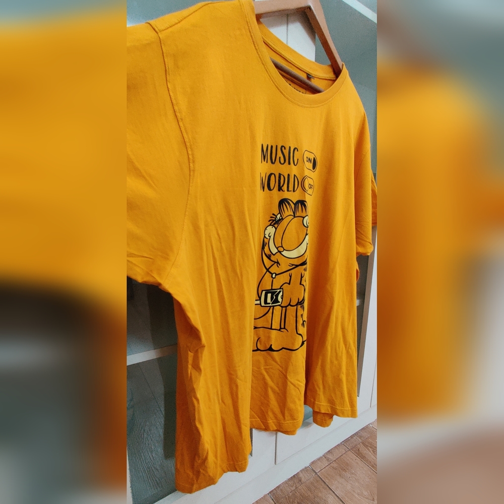 UNISEX Plus Size T-Shirt - Picture 2 of 7